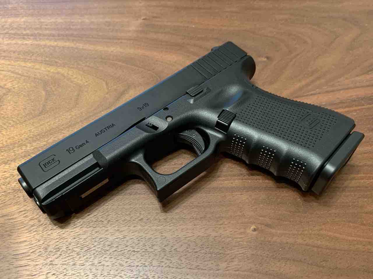 東京マルイ GLOCK19 gen4