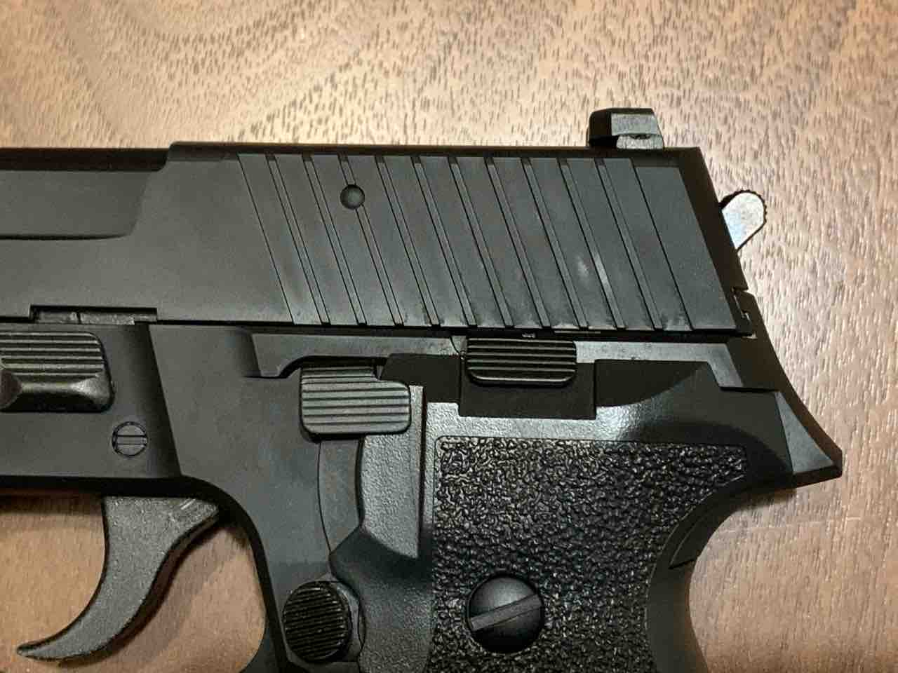 東京マルイ SIG SAUER P226 RAIL : 気ままにエアガンレビュー