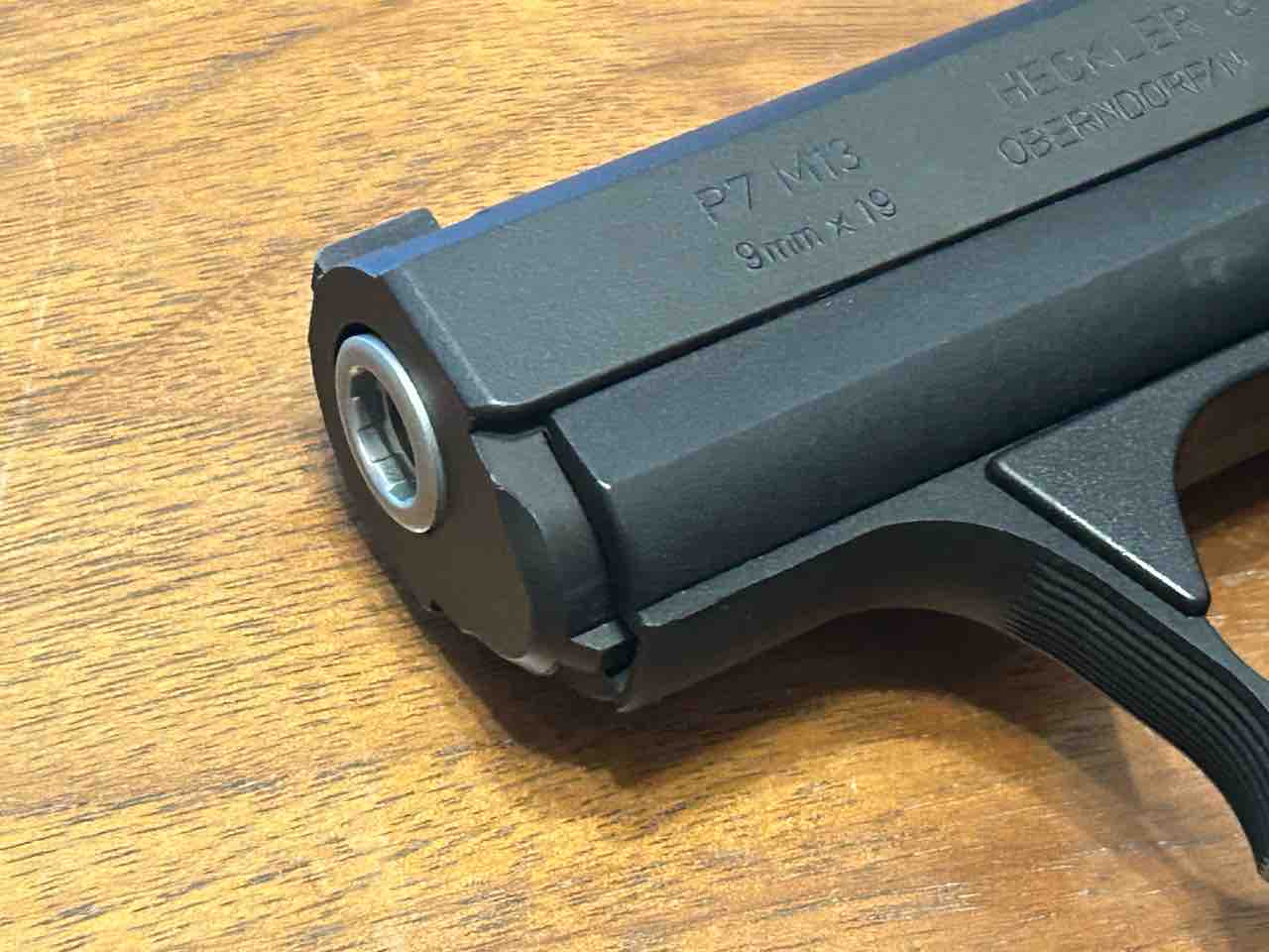 MGC H&K P7M13 : 気ままにエアガンレビュー