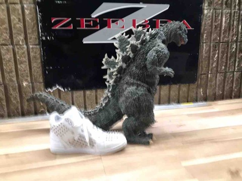 イノウエアーツ 水爆大怪獣東京上陸（初ゴジ）ソフビ入荷しました