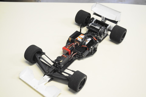 ZENサーキットを走った? K'sファクトリーのF1シャーシ|ラジコン