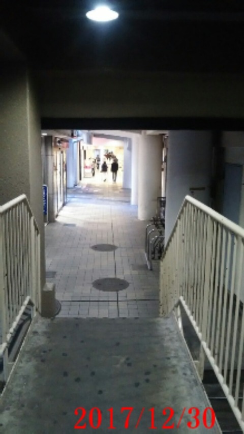 20171230_駐車場連絡通路