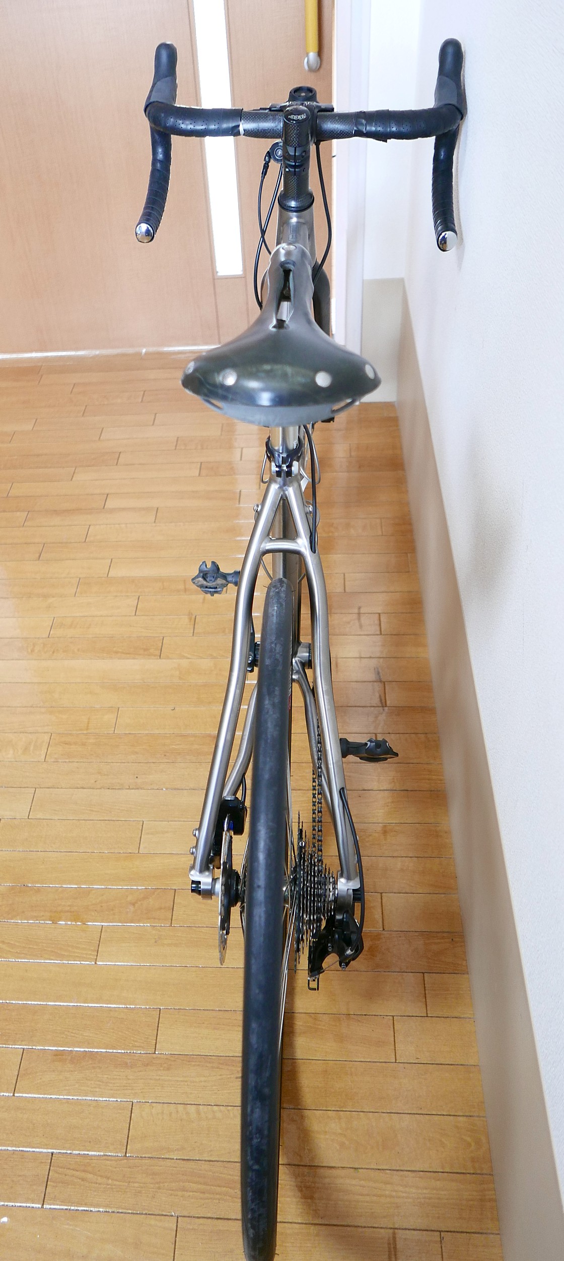チタン・グラベルロード 完成 : iwanの自転車日記 チタン・グラベルロード 完成 : iwanの自転車日記