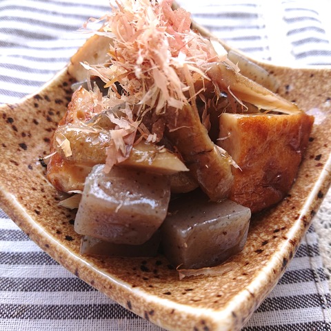 こんにゃくとごぼうとさつま揚げのほっこり煮物 : おなかがぺこりん