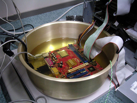 冷やせ パソコンの冷却方法 面白から実用まで 0から楽しむパソコン講座のブログ 冷やせ パソコンの冷却方法 面白から実用まで 0から楽しむパソコン講座のブログ