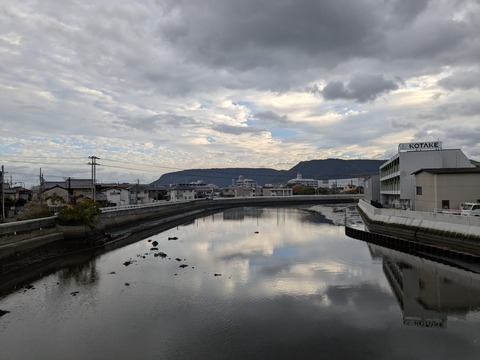 PXL_20251111_223310363