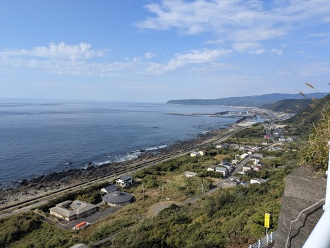 PXL_20251124_035003180