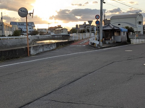 PXL_20251103_074746537