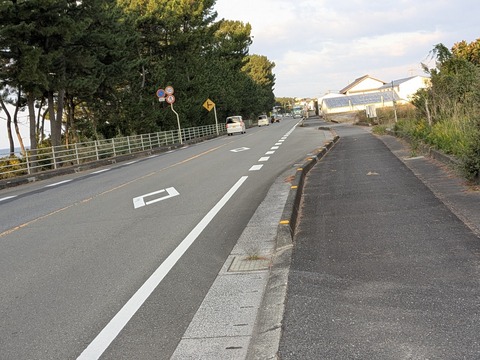 PXL_20251125_221625716