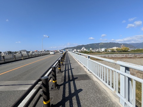 PXL_20251126_013942140