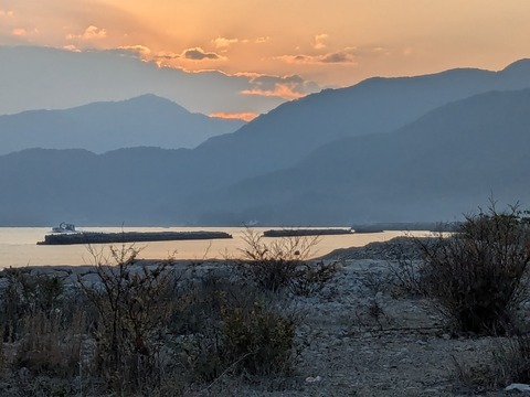 PXL_20251114_215834735