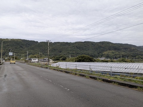 PXL_20251124_231937422