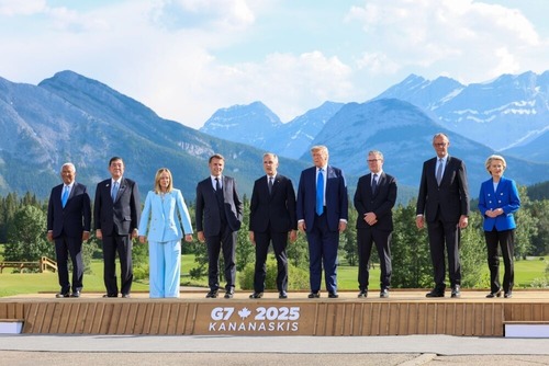 G7