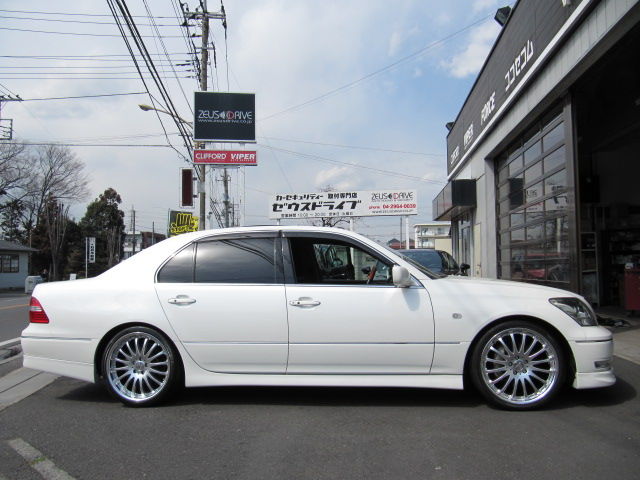 セルシオ30後期にカールソン1／6RS : zeusdriveのブログ