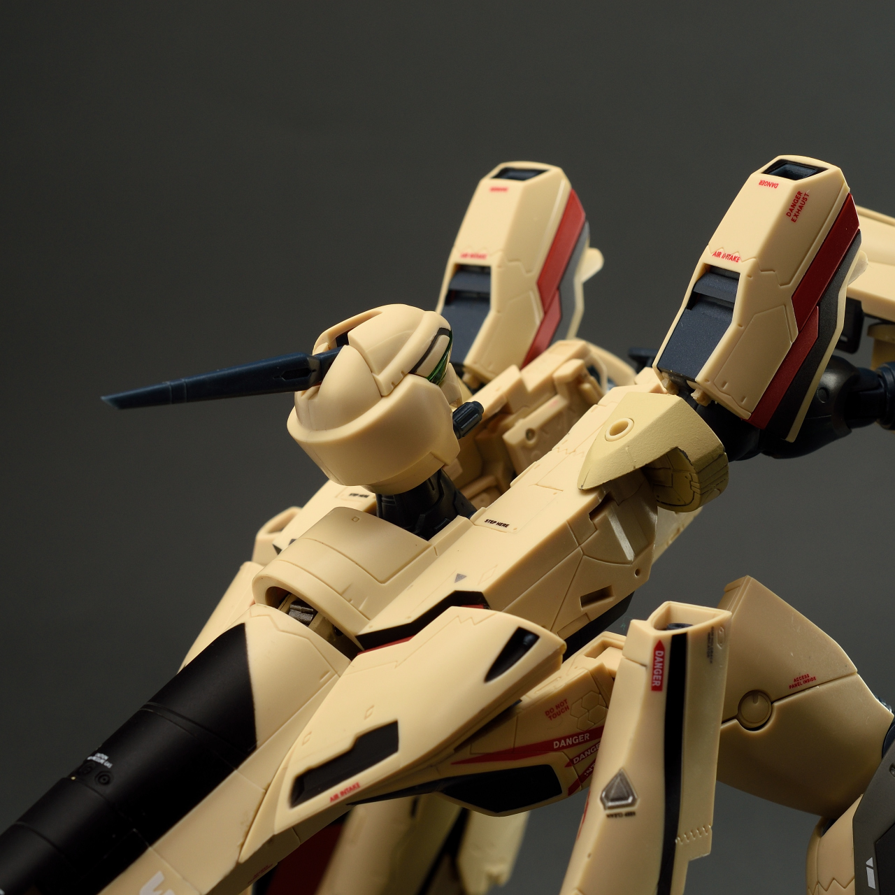 バンダイ DX超合金 VF-19 ADVANCE レビュー その2 : きんけつほびー