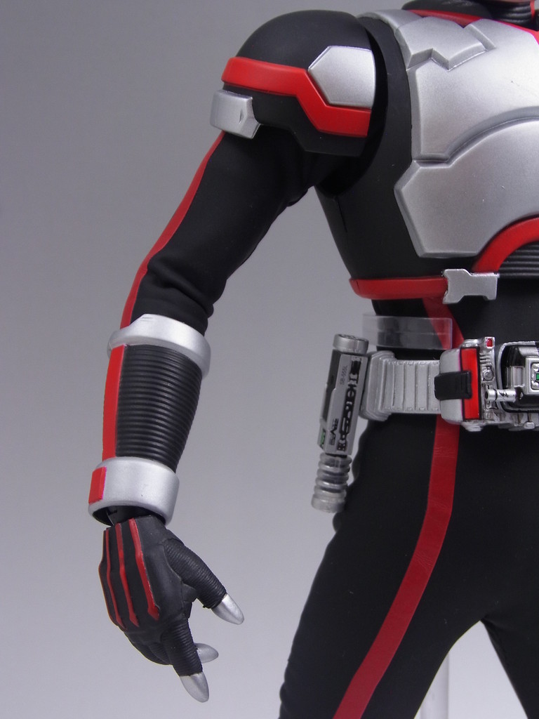 メディコム・トイ RAH DX 仮面ライダーファイズ レビュー : きんけつほ