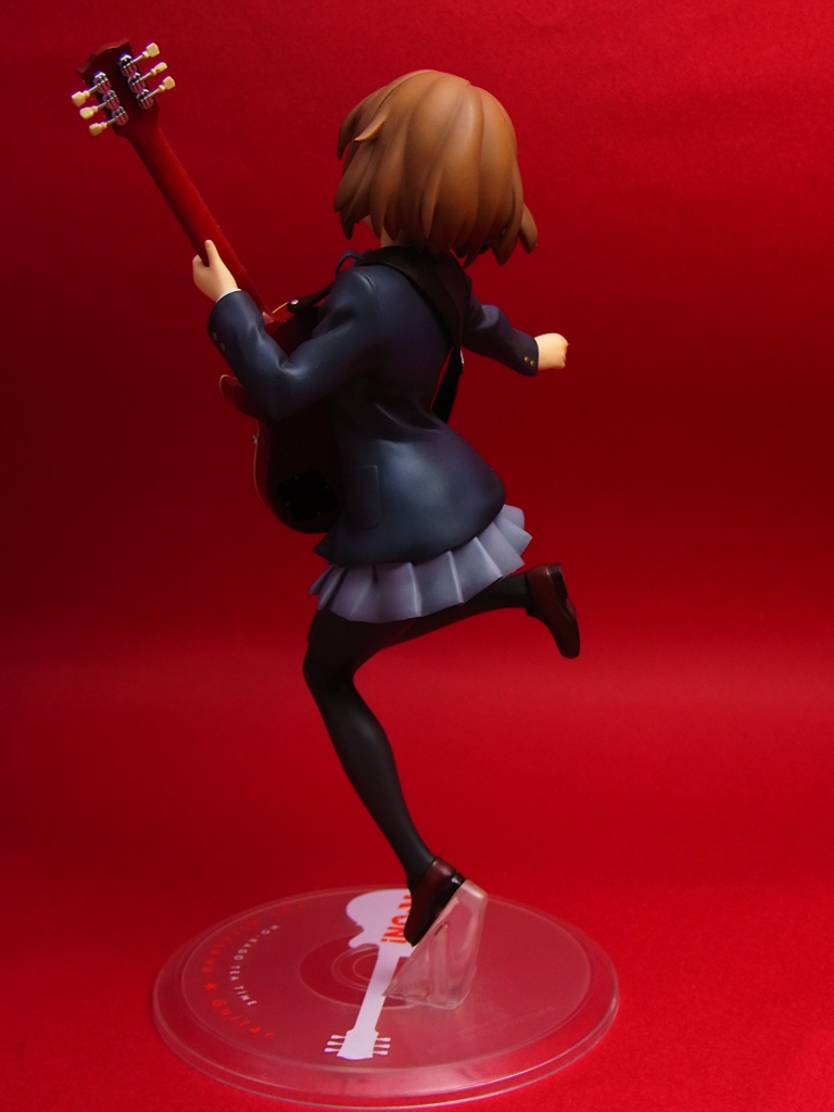 アルター　けいおん！フィギュア　平沢唯　1/8スケール Amazon.co.jp: [FIG]平沢唯(ひらさわゆい) けいおん! 1/8 完成品