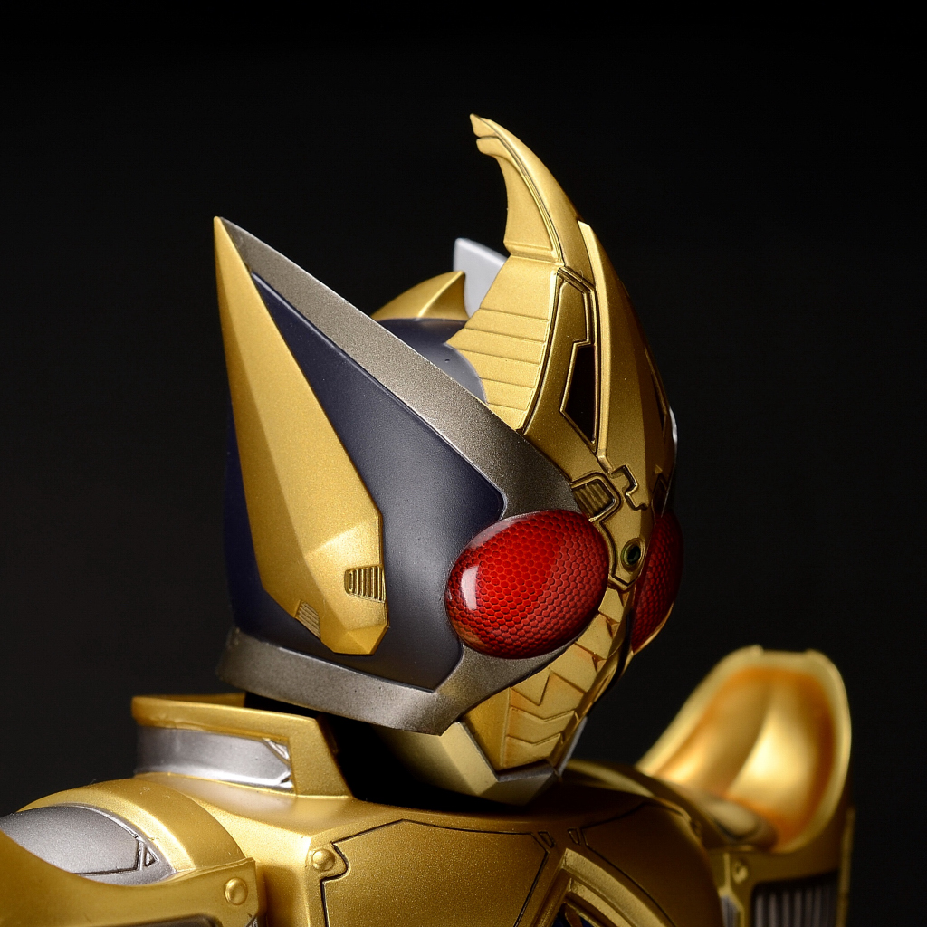 メディコム・トイ RAH DX 仮面ライダーブレイド キングフォーム メディコム・トイ RAH DX 仮面ライダーブレイド キングフォーム