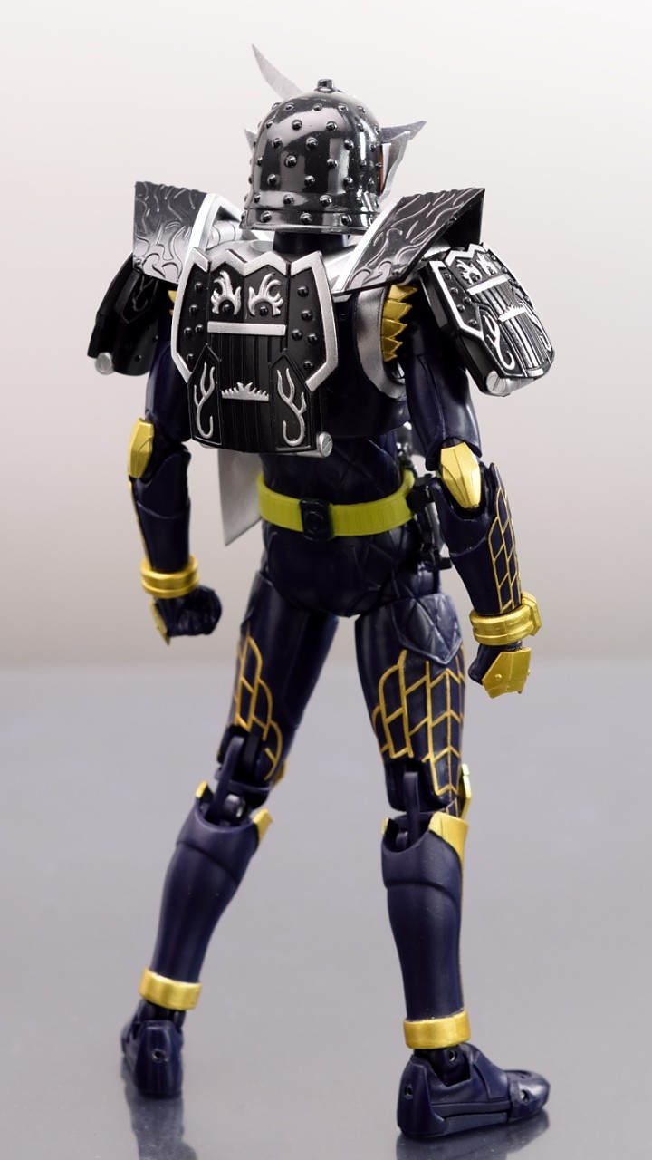 S.H.フィギュアーツ 仮面ライダー鎧武 ジンバーレモンアームズ