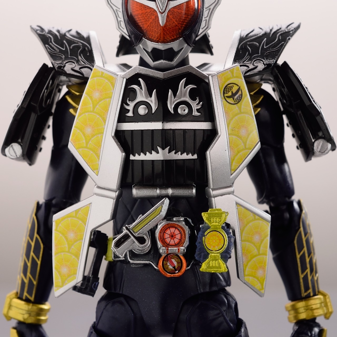 魂ウェブ商店限定 S.H.フィギュアーツ 仮面ライダー鎧武 ジン