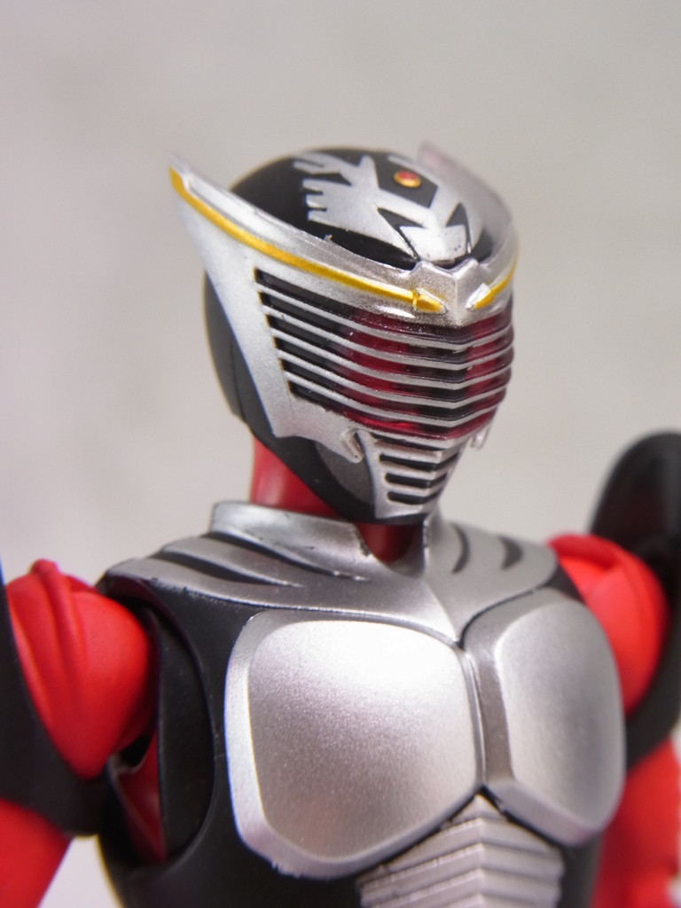 バンダイ S.H.フィギュアーツ 仮面ライダー龍騎＆ドラグレッダーセット