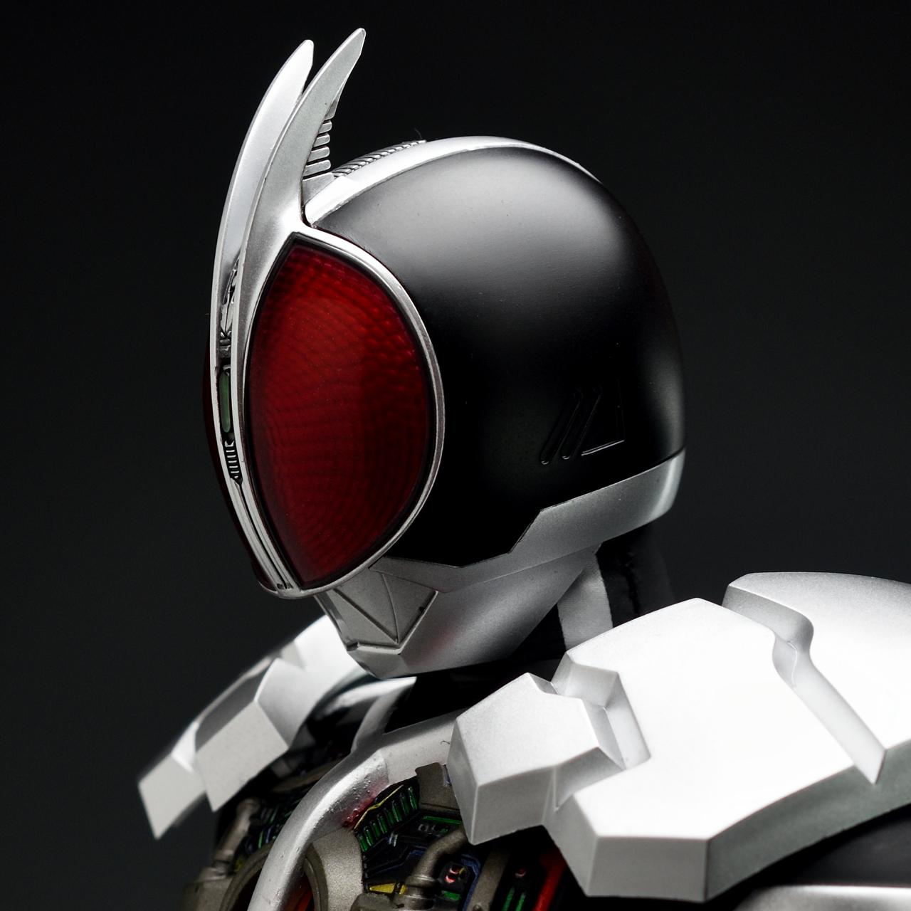 RAH 仮面ライダーファイズ アクセルフォーム Ver.1.5 メディコム トイ Amazon.co.jp: リアルアクションヒーローズ RAH DX 仮面ライダー