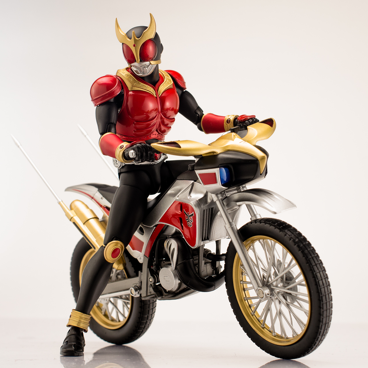 バンダイ S.H.フィギュアーツ トライチェイサー2000 レビュー
