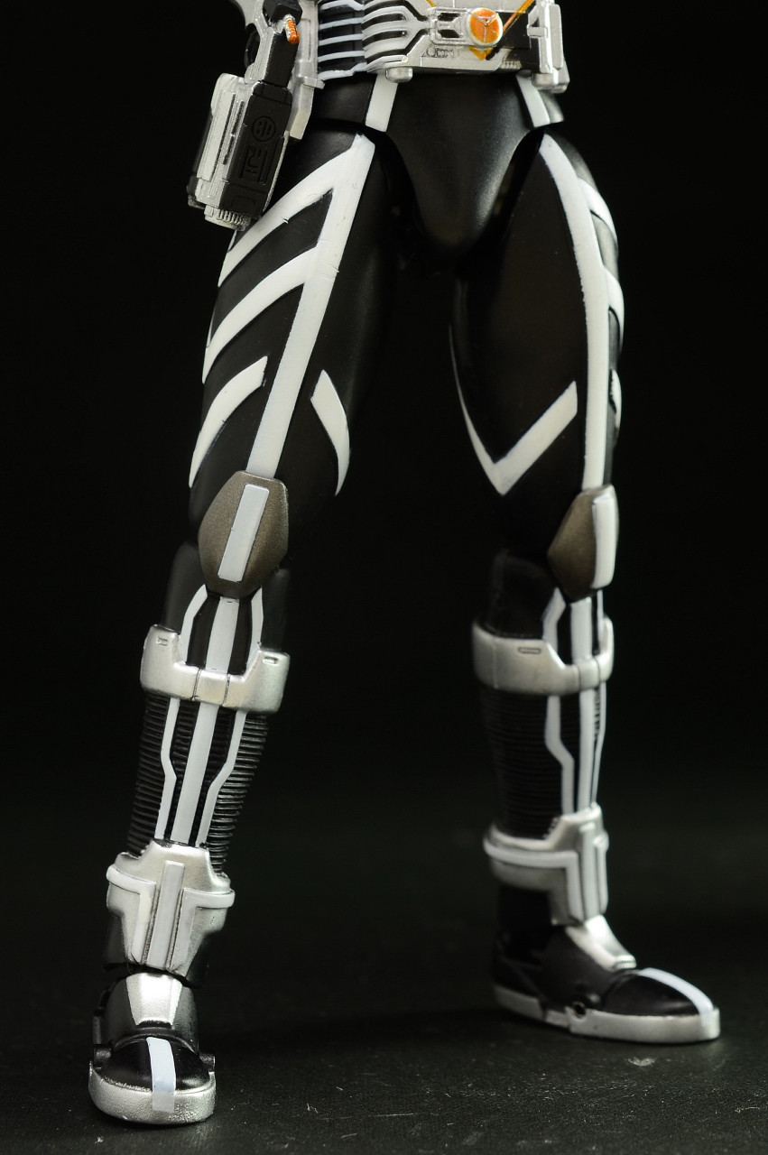 【S.H.フィギュアーツ】仮面ライダーデルタ（仮面ライダーファイズ） Amazon.co.jp: TAMASHII NATIONS S.H.フィギュアーツ 仮面