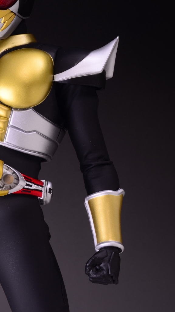 メディコム・トイ RAH DX 仮面ライダーアギト (グランドフォーム メディコム・トイ RAH DX 仮面ライダーアギト (グランドフォーム