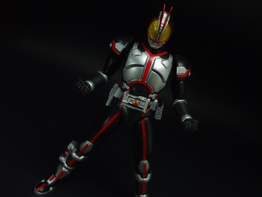 バンダイ S H F 仮面ライダーファイズ レビュー きんけつほびーらいふ