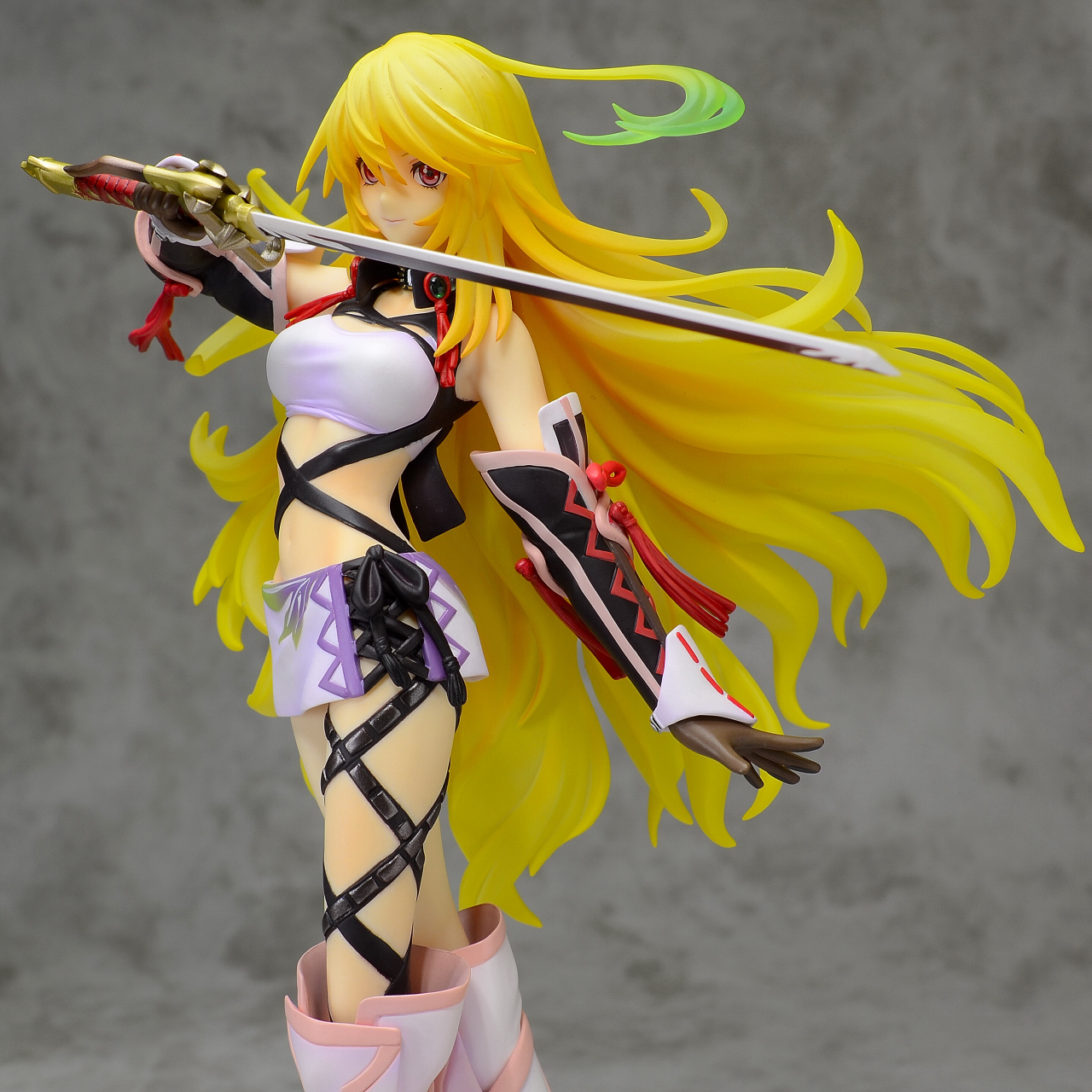 【新品】ミラ＝マクスウェル 1/8 完成品フィギュア　アルター ミラ＝マクスウェル (フィギュア) - ホビーサーチ フィギュア