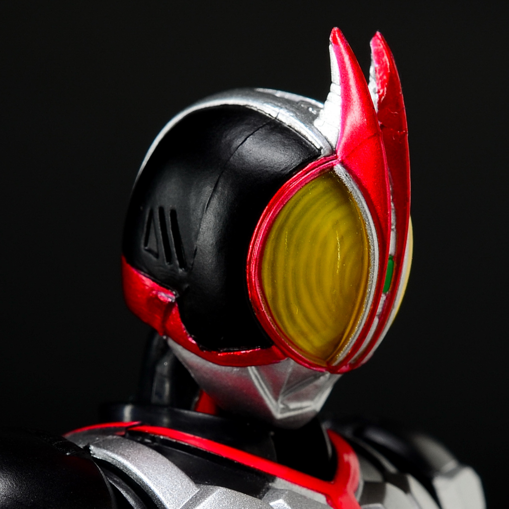 仮面ライダーファイズ 一体型コスチューム 塗装済み完成品（発光ギミック搭載） 仮面ライダーファイズ 一体型コスチューム 塗装済み完成品（発光