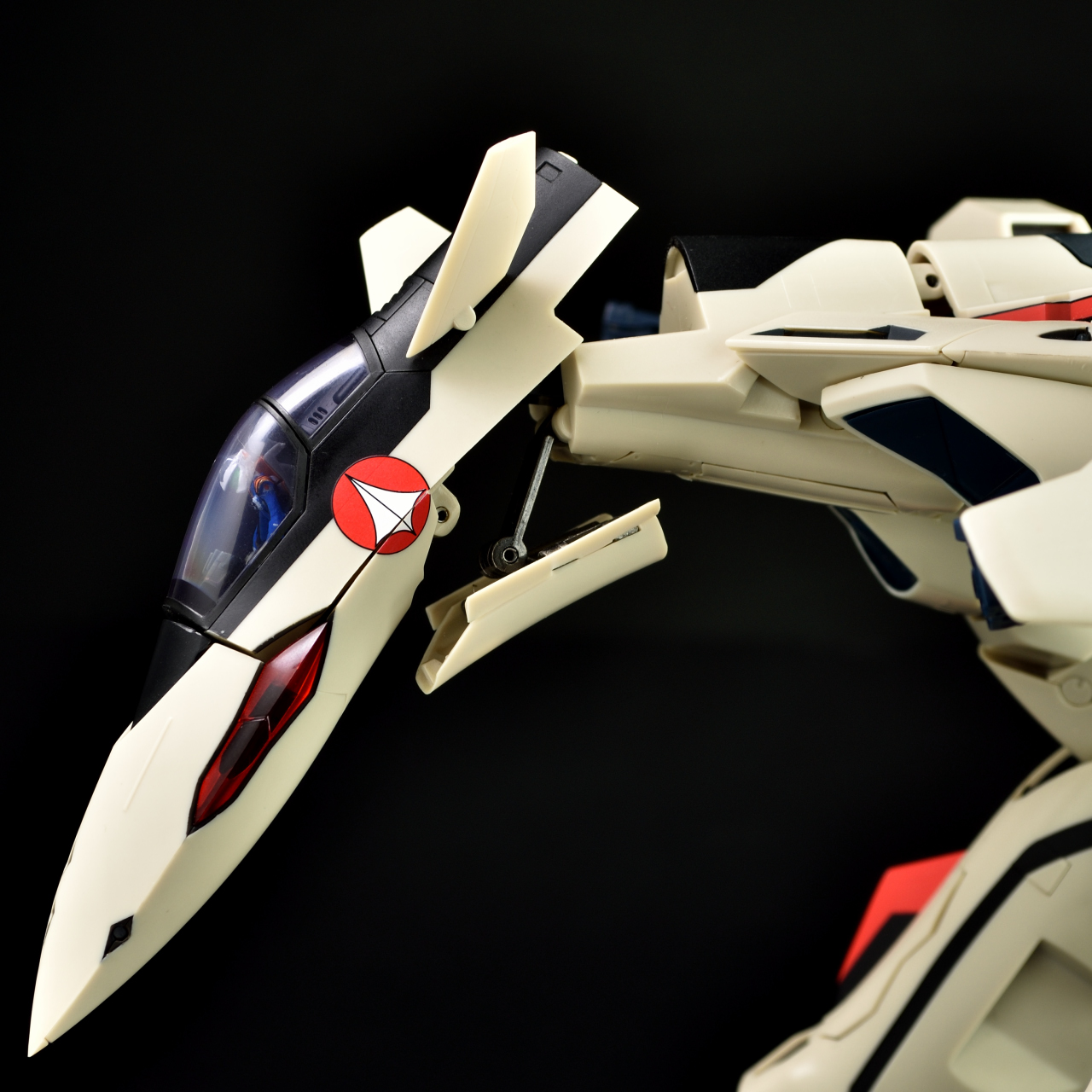 アルカディア 1/60 完全変形 YF-19 with ファストパック アルカディア 1/60 完全変形 YF-19 with ファストパック