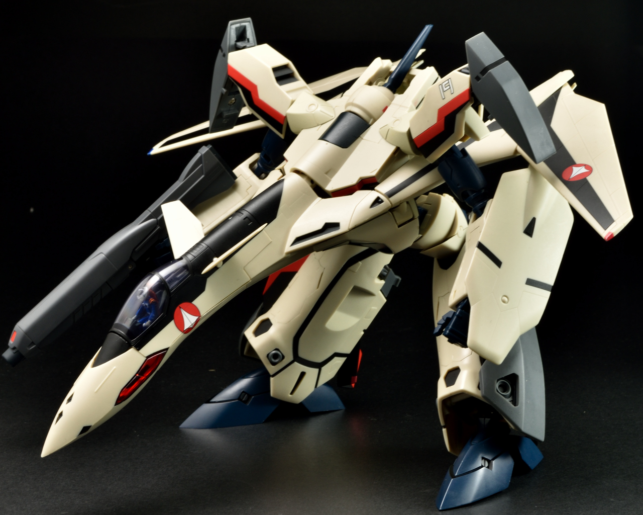 アルカディア 1/60 完全変形 YF-19 with ファストパック アルカディア 1/60 完全変形 YF-19 with ファストパック