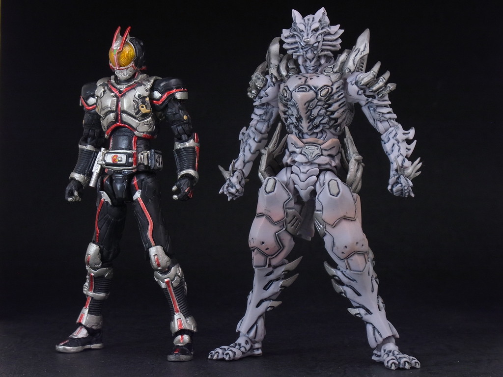 Amazon.co.jp: TAMASHII NATIONS S.I.C.極魂 ウルフオルフェノク
