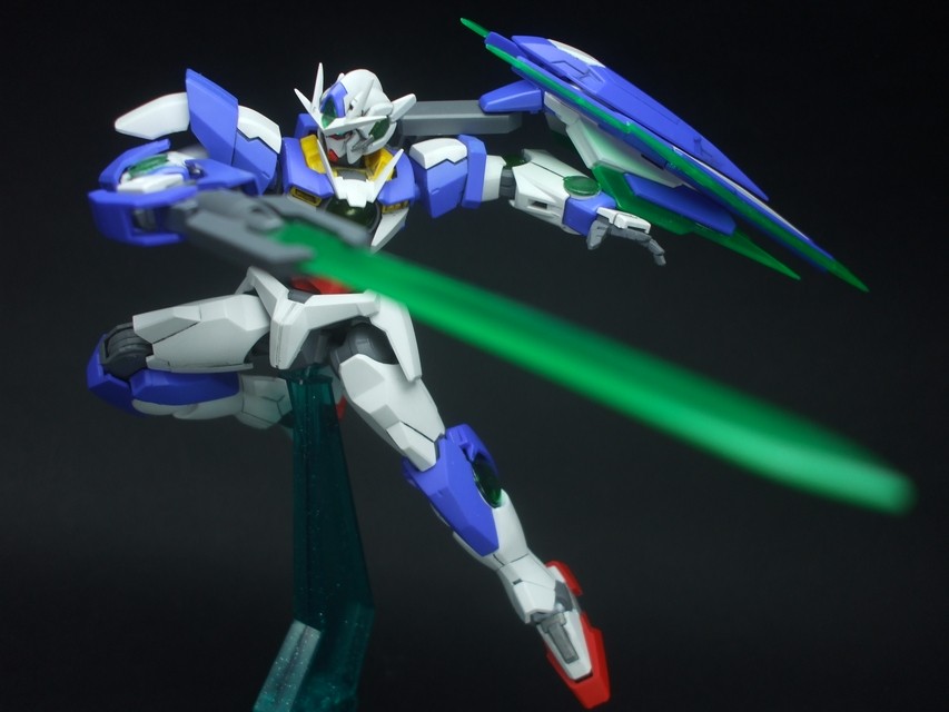 バンダイ HG 1/144 ダブルオークアンタ 完成レビュー : きんけつほびー