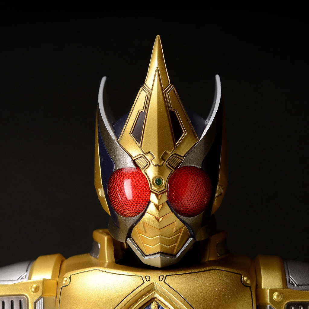 メディコム・トイ RAH DX 仮面ライダーブレイド キングフォーム メディコム・トイ RAH DX 仮面ライダーブレイド キングフォーム
