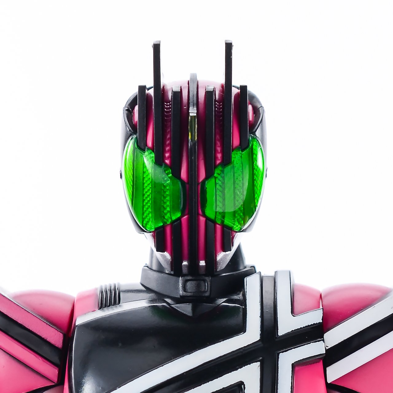 バンダイ 仮面ライダーディケイド真骨頂 S.H.Figuarts（真骨彫製法） 仮面ライダーディケイド 50th