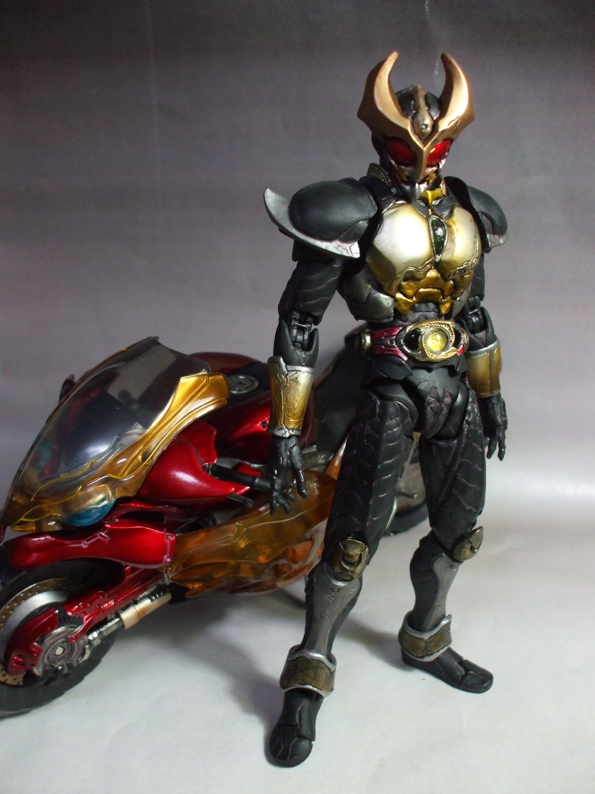 未開封品 SIC VOL.40 仮面ライダーアギト&マシントルネイダー