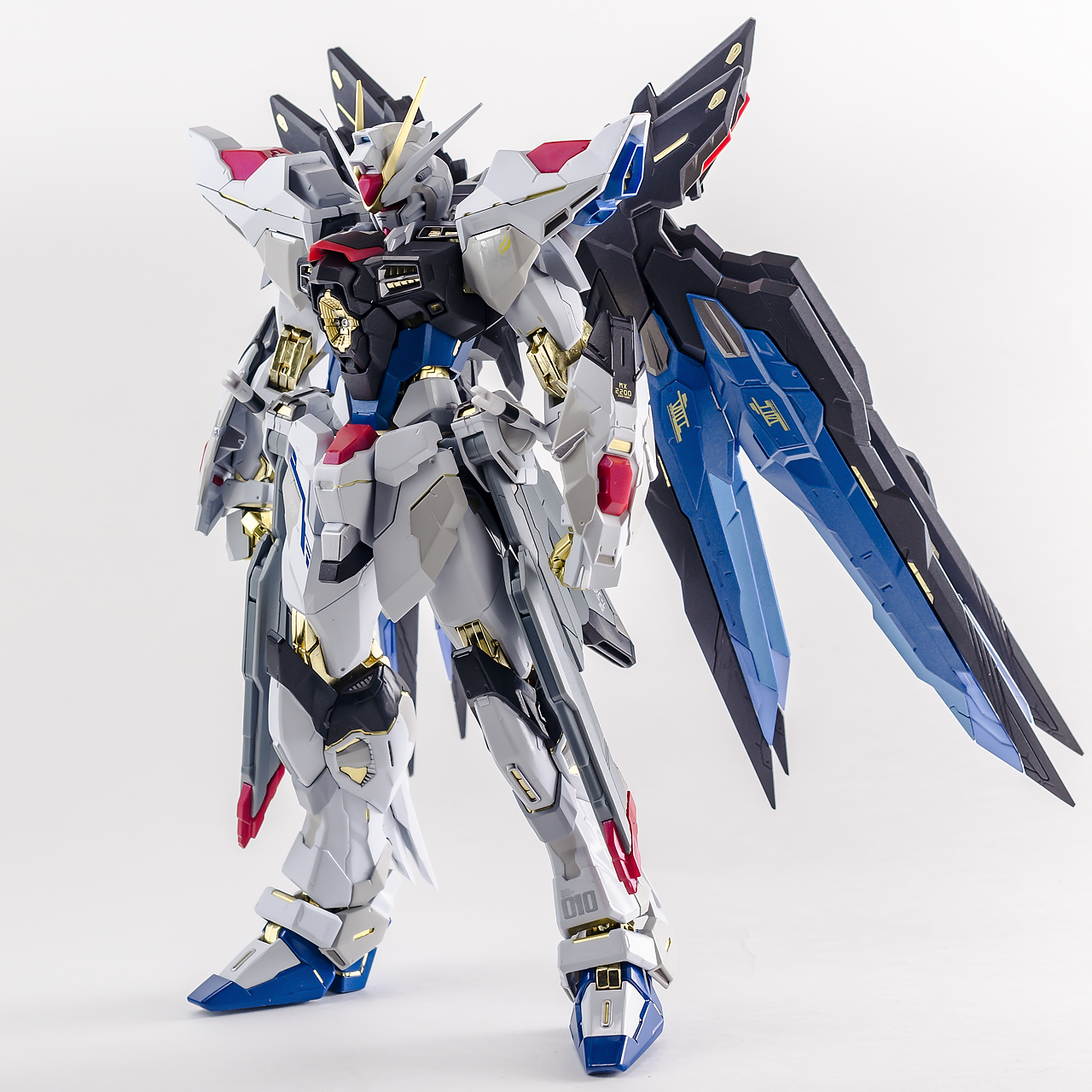 バンダイ METAL BUILD ストライクフリーダムガンダム レビュー その1