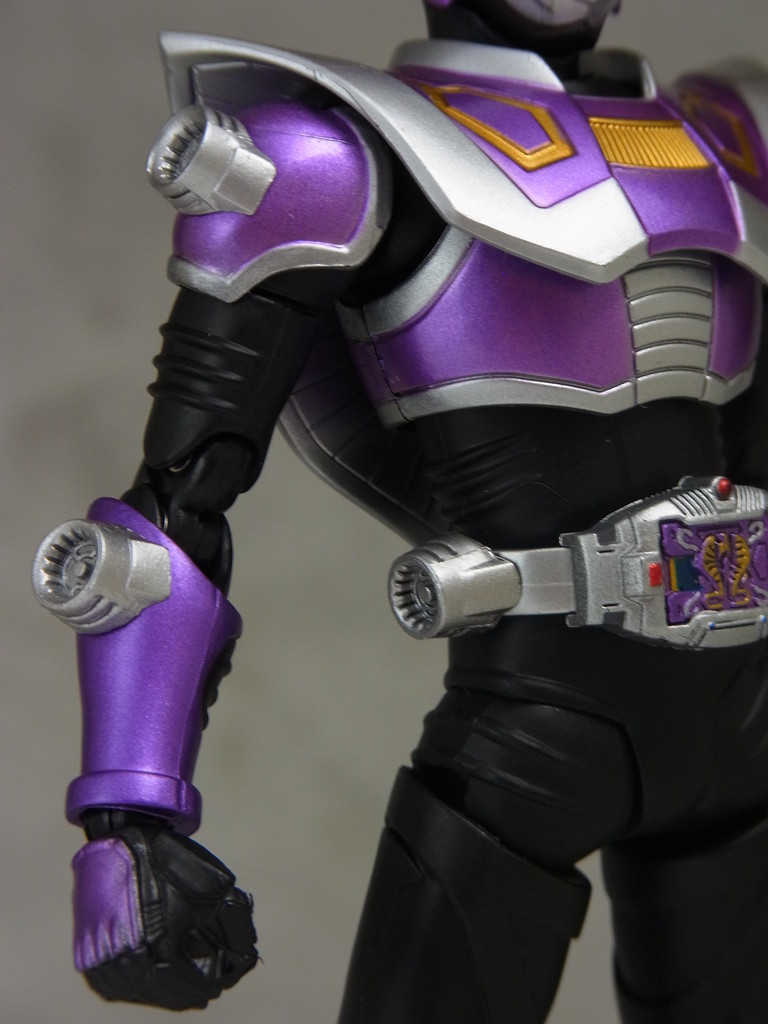 仮面ライダー王蛇 フィギュアーツ Amazon.co.jp: TAMASHII NATIONS S.H.フィギュアーツ 仮面