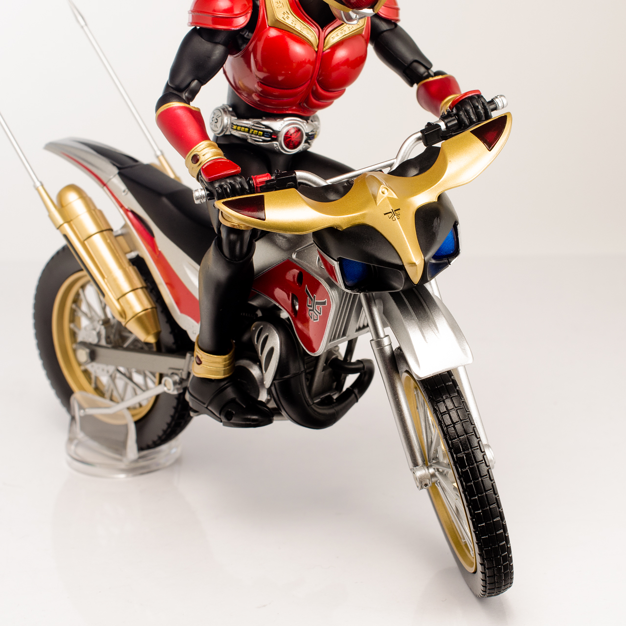 バンダイ S.H.フィギュアーツ トライチェイサー2000 レビュー バンダイ S.H.フィギュアーツ トライチェイサー2000 レビュー
