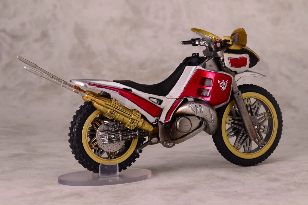 S.I.C. 極魂仮面ライダークウガ マイティフォーム＆トライチェイサー2000 S.I.C. 極魂 トライチェイサー2000 | 魂ウェブ