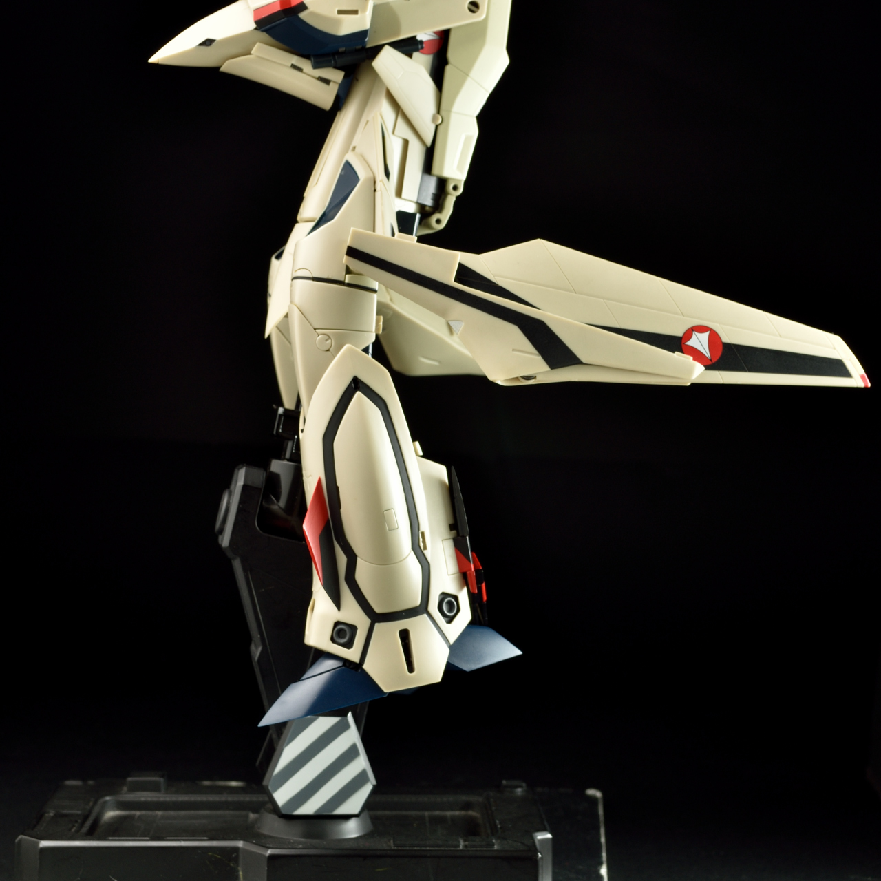 アルカディア 1/60 完全変形 YF-19 with ファストパック アルカディア 1/60 完全変形 YF-19 with ファストパック