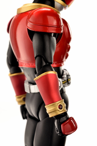 SHF_kuuga_012