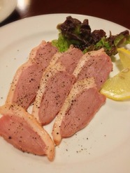 合鴨の黒胡椒スモーク(650円)
