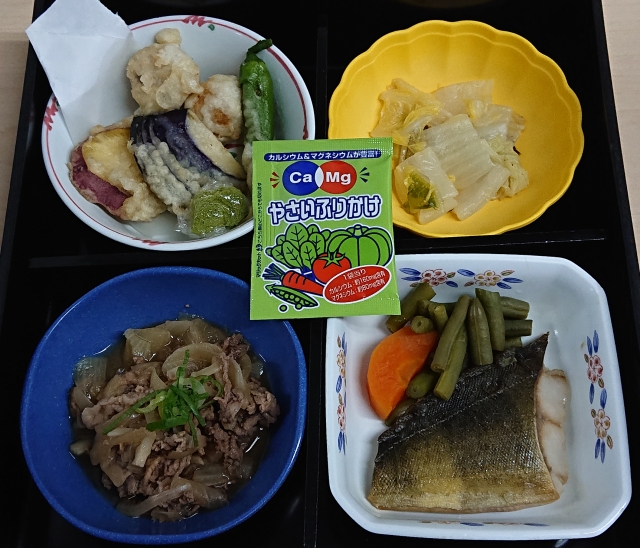 ホッケの塩焼き 牛肉と玉ネギの甘辛煮他の弁当 ぶつぶつもぐもぐ 日々の食生活とか云々