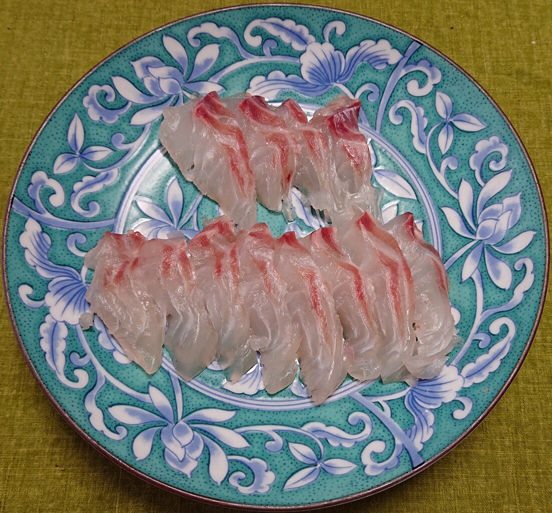 焦げ焦げカリカリの油揚げの素焼き タイの刺身 ぶつぶつもぐもぐ 日々の食生活とか云々 焦げ焦げカリカリの油揚げの素焼き タイの刺身 ぶつぶつもぐもぐ 日々の食生活とか云々