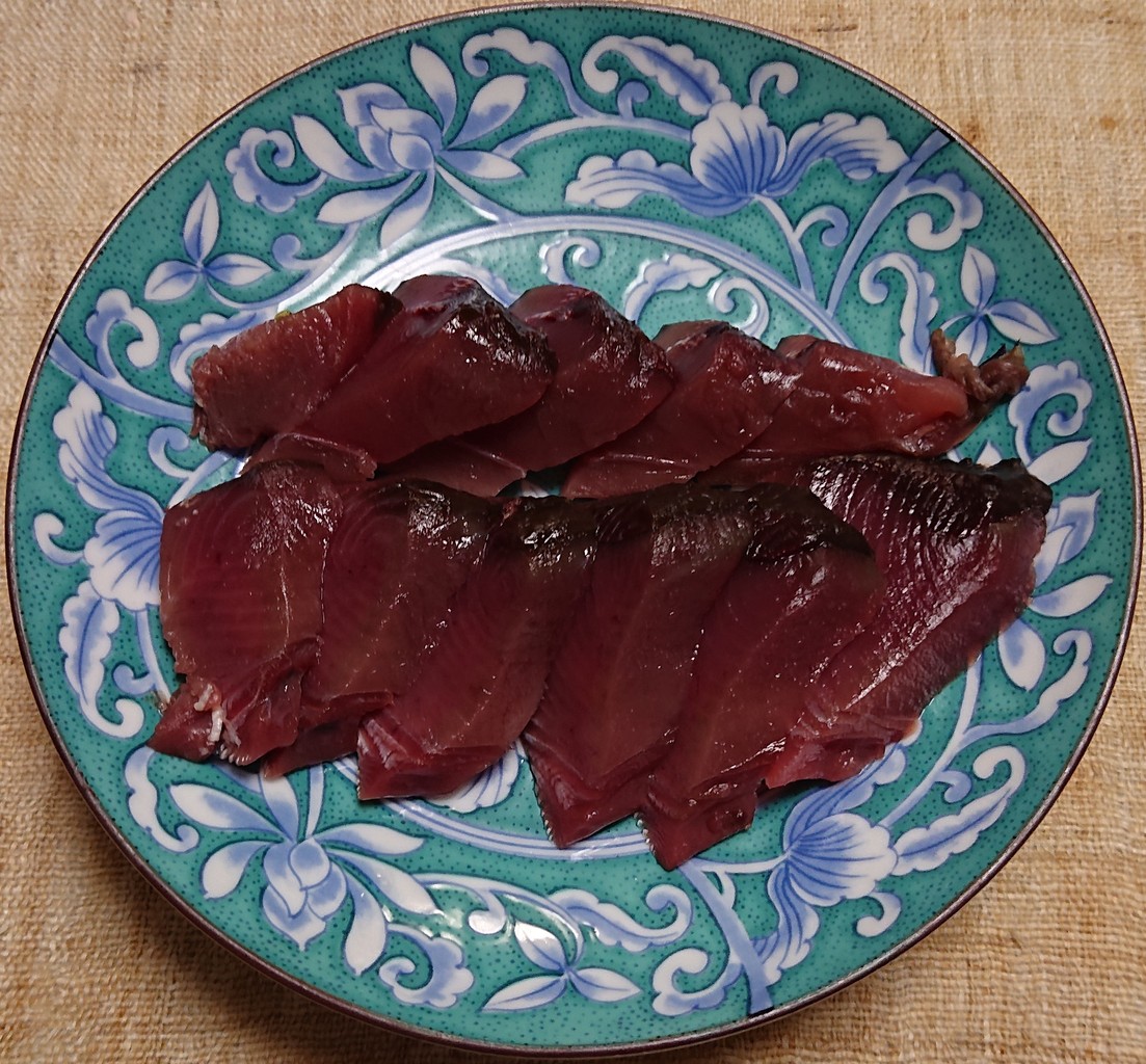 オクラととろろとしそ風味ふりかけの小鉢 カツオの刺身 玉ネギとじゃがいもの味噌汁 ぶつぶつもぐもぐ 日々の食生活とか云々 オクラととろろとしそ風味ふりかけの小鉢 カツオの刺身 玉ネギとじゃがいもの味噌汁 ぶつぶつもぐもぐ 日々の食生活とか云々