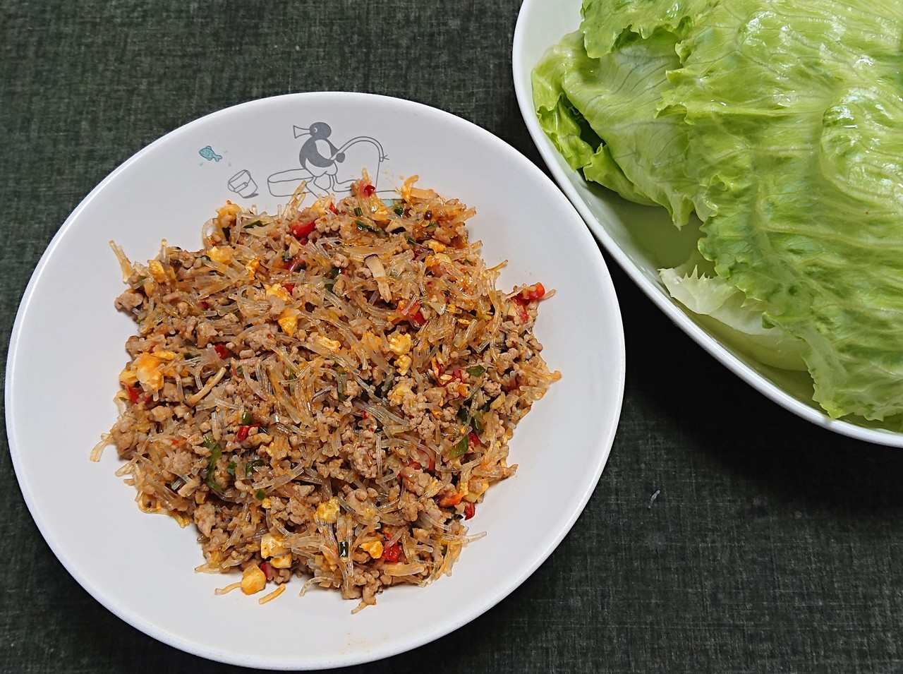 豚ひき肉と野菜と春雨の中華炒めのレタス包み 生菜肉菘 ぶつぶつもぐもぐ 日々の食生活とか云々